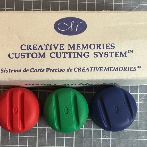 Creative Memories Circle Cutting System Scrapbooking 15 piece Set - Picture 7 of 7